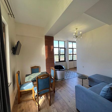 Wine Hills Hotel Tbilisi Bagian luar foto