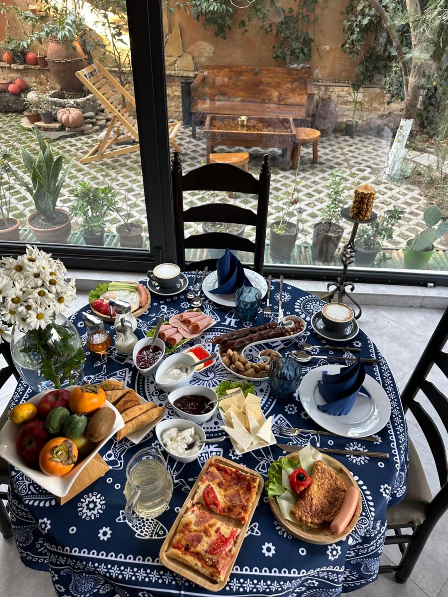 Wine Hills Hotel Tbilisi Bagian luar foto