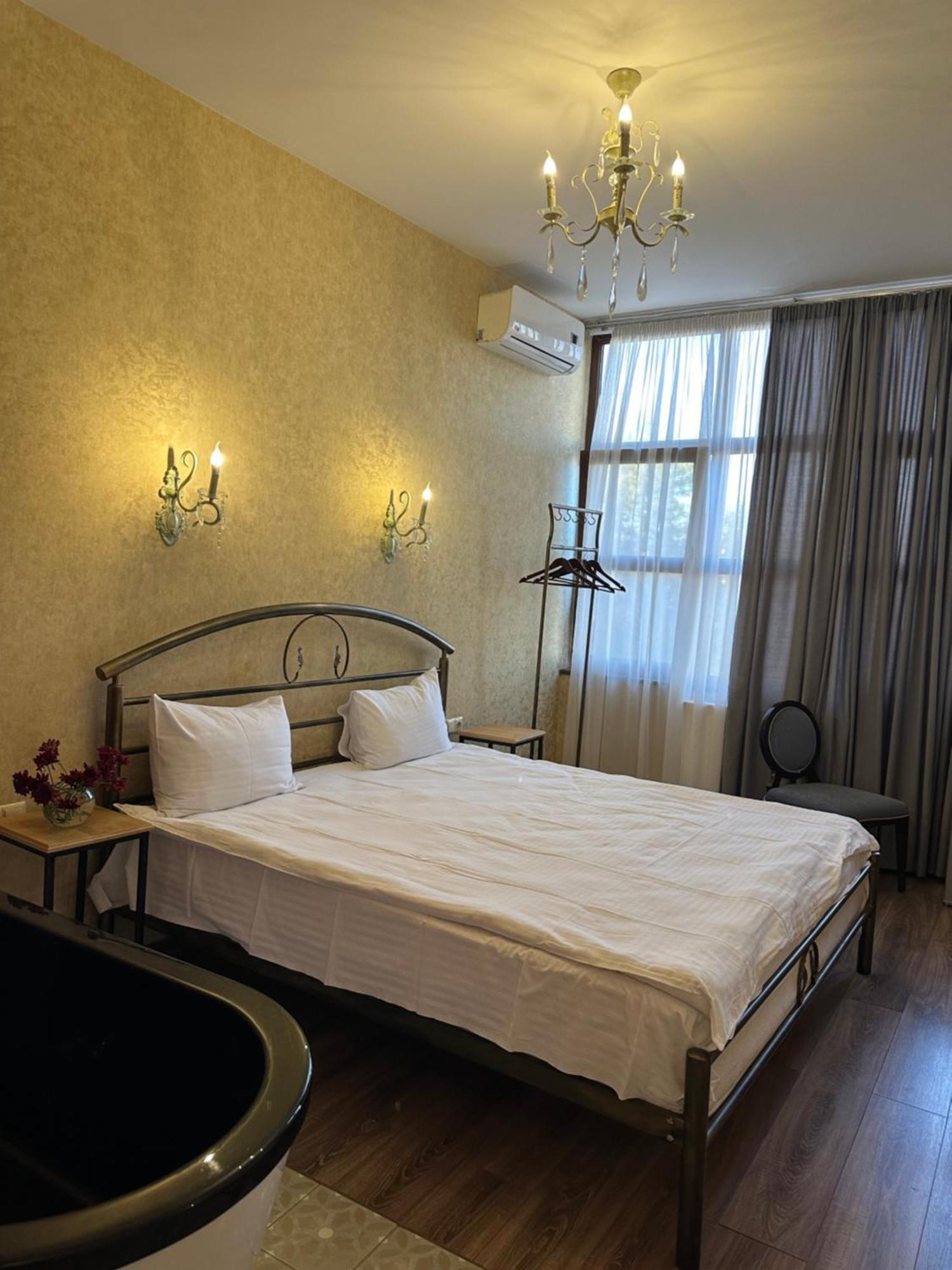 Wine Hills Hotel Tbilisi Bagian luar foto