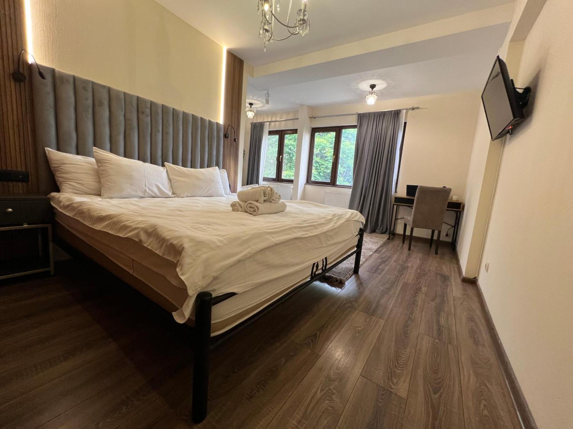 Wine Hills Hotel Tbilisi Bagian luar foto