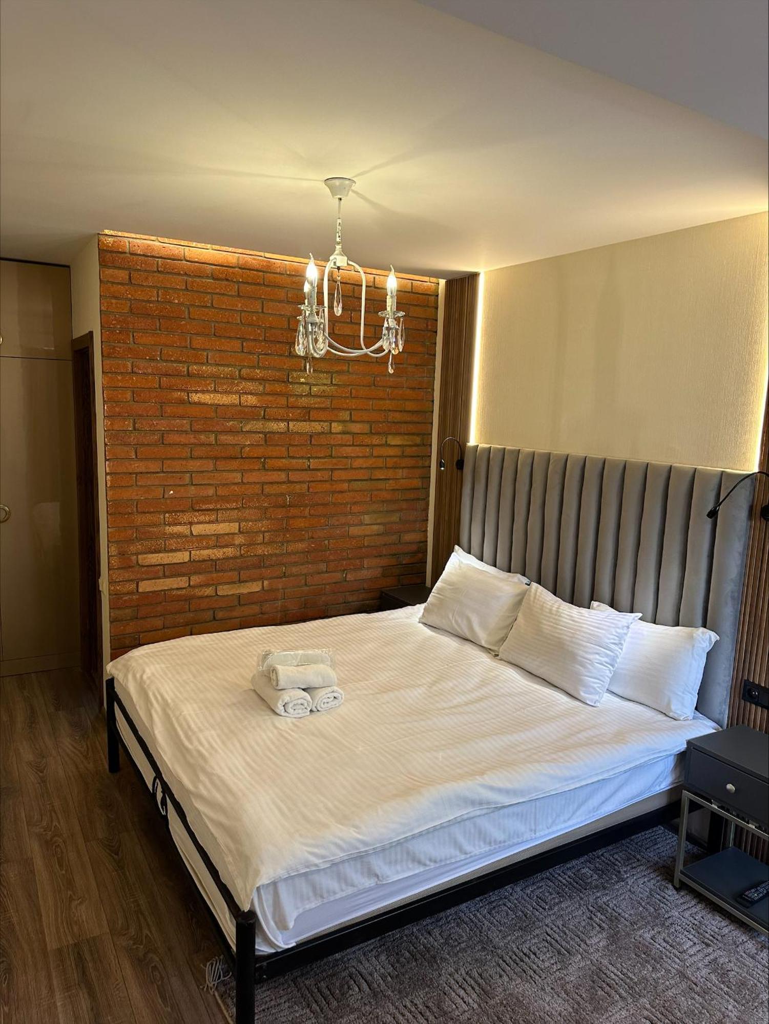 Wine Hills Hotel Tbilisi Bagian luar foto