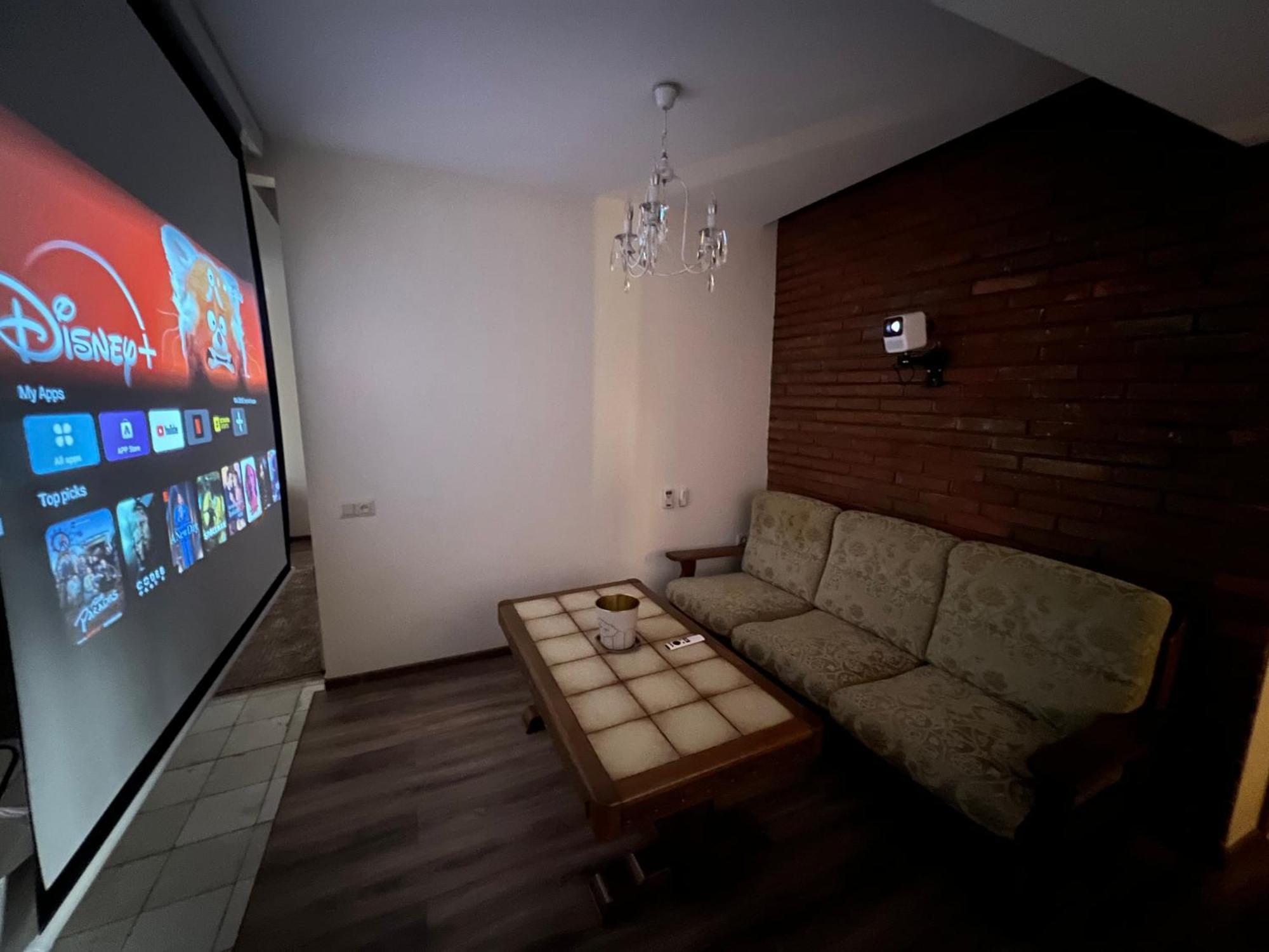 Wine Hills Hotel Tbilisi Ruang foto