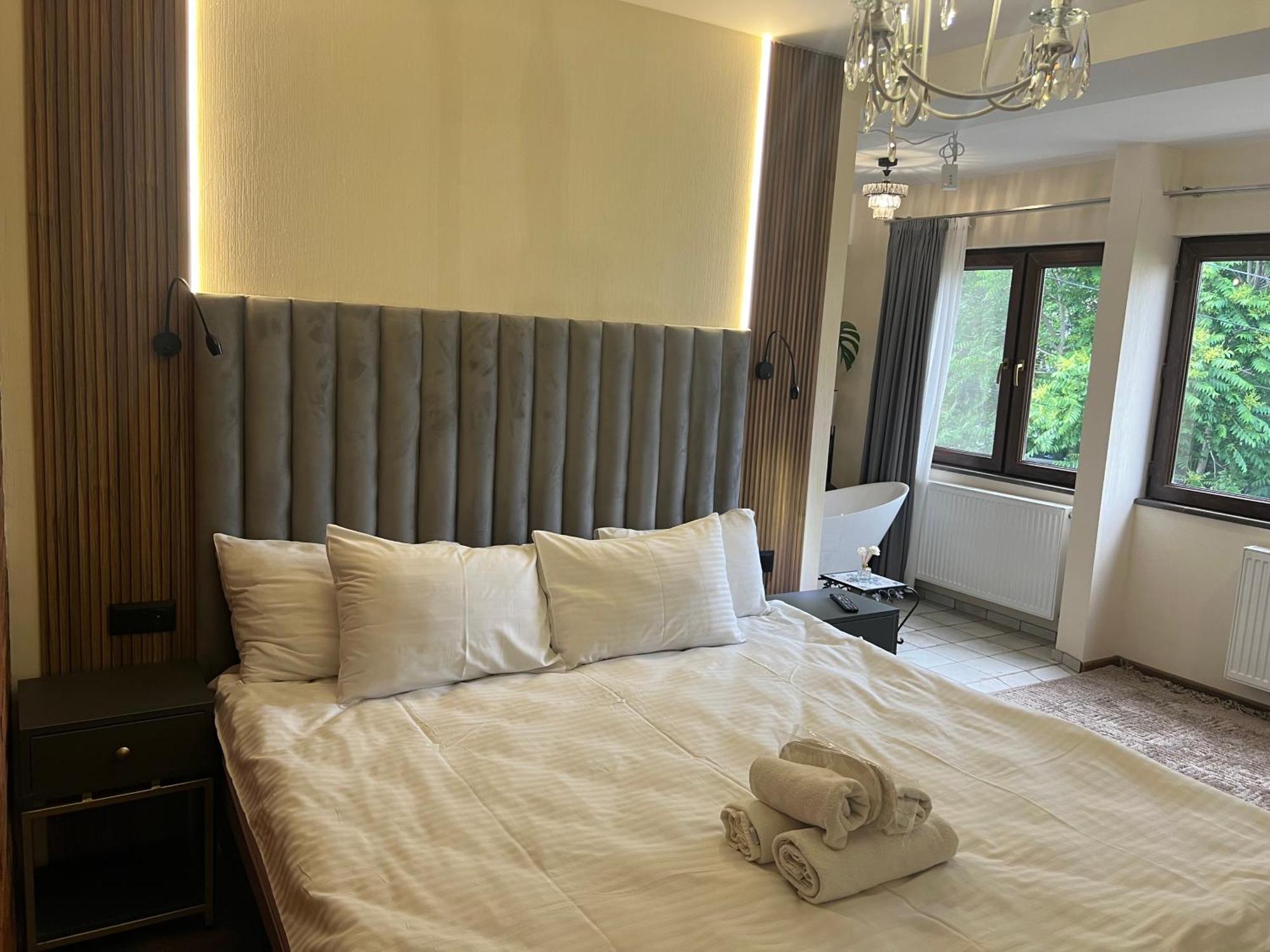 Wine Hills Hotel Tbilisi Ruang foto