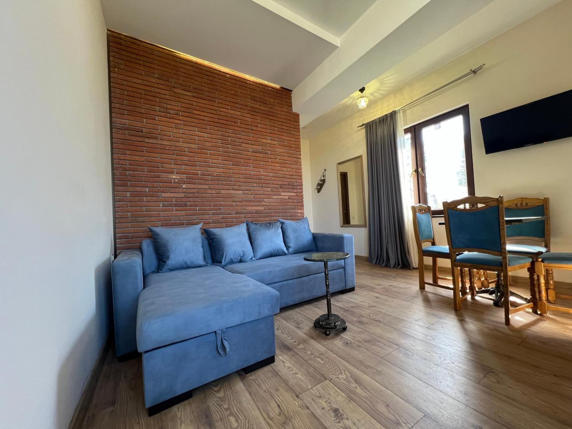 Wine Hills Hotel Tbilisi Bagian luar foto