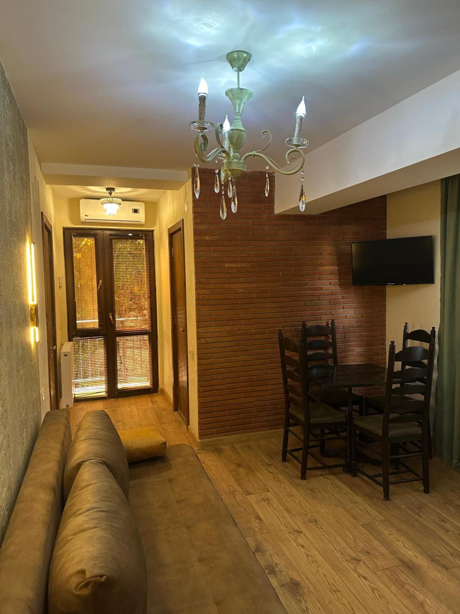 Wine Hills Hotel Tbilisi Bagian luar foto