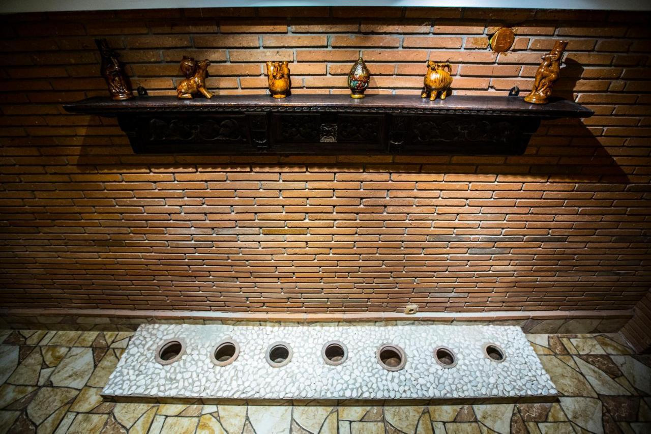 Wine Hills Hotel Tbilisi Bagian luar foto